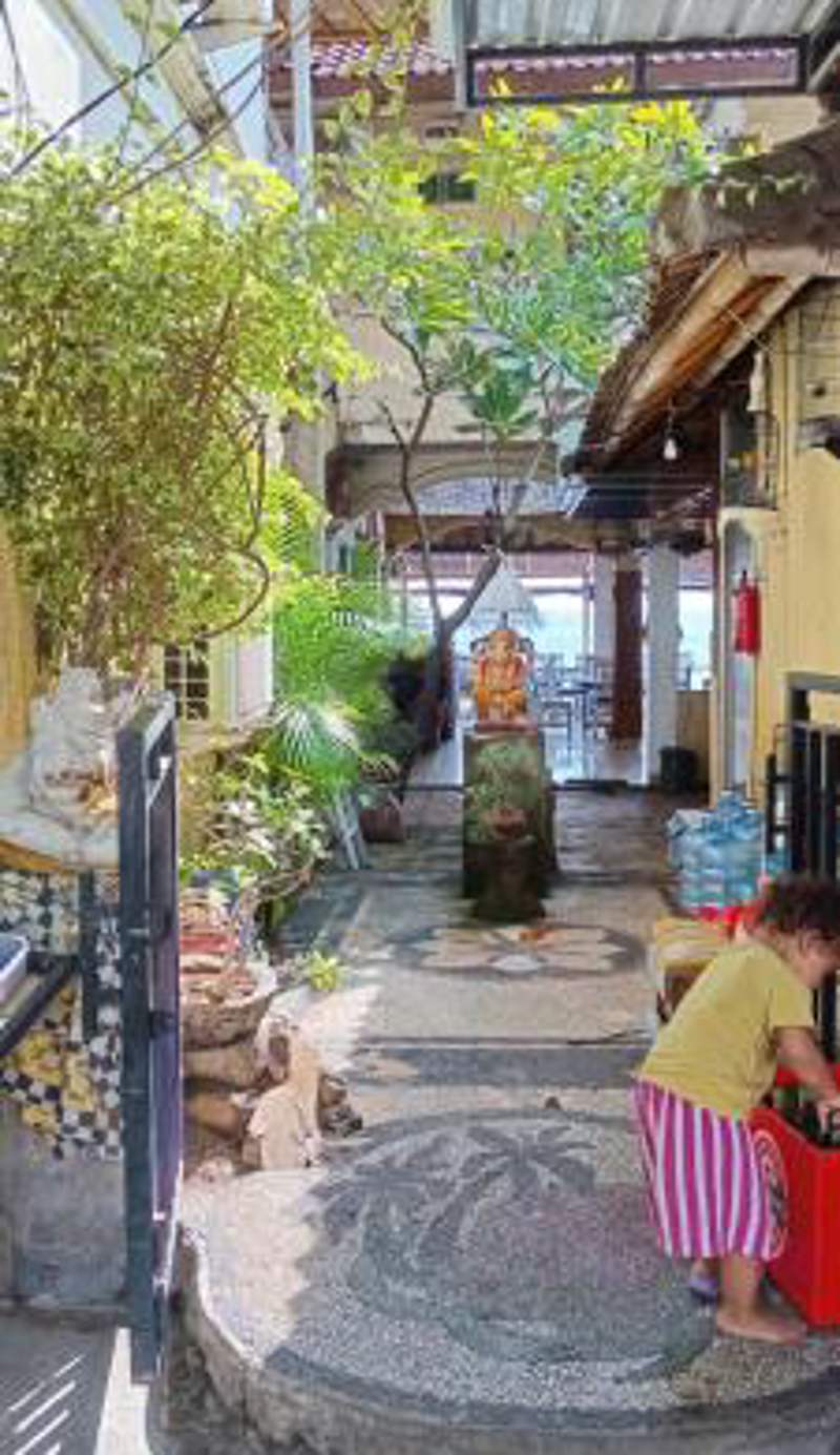 Sunrise Cafe Bungalows