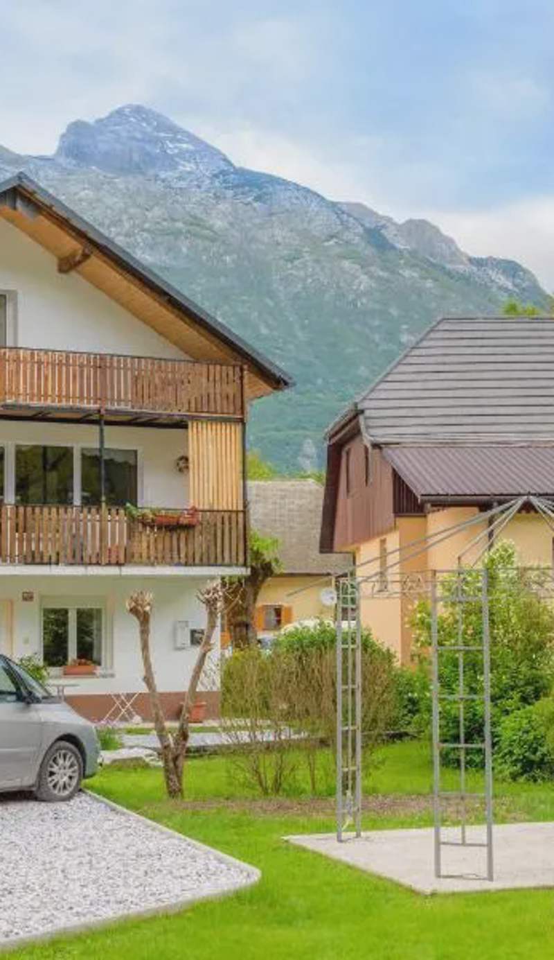 Apartmaji SLATENIK
