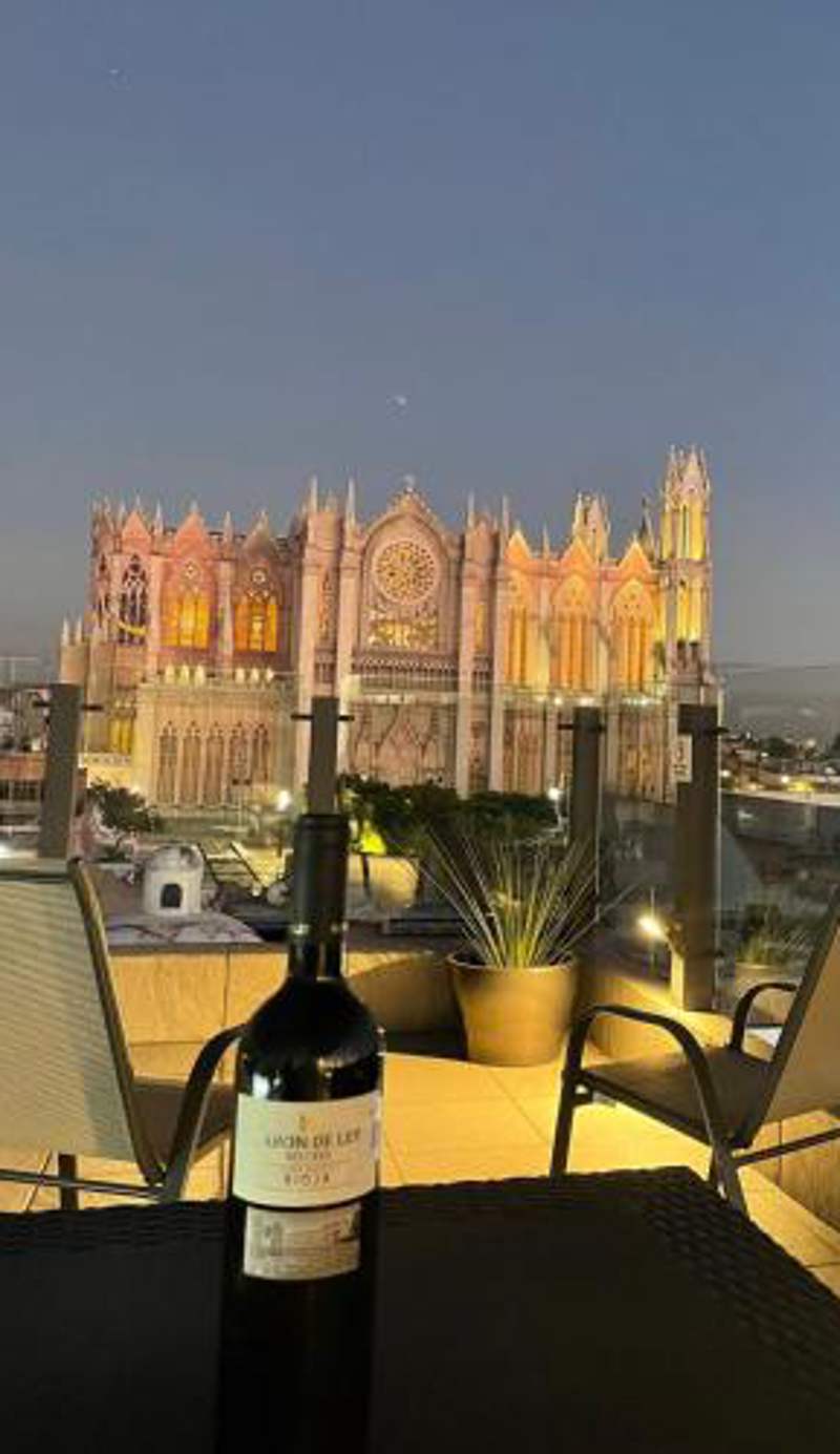 La Casa Mia Leon