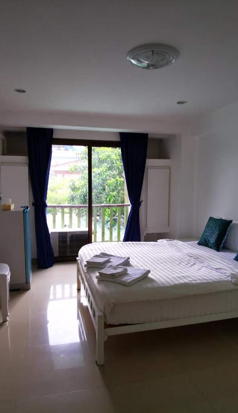 611 Hotel
