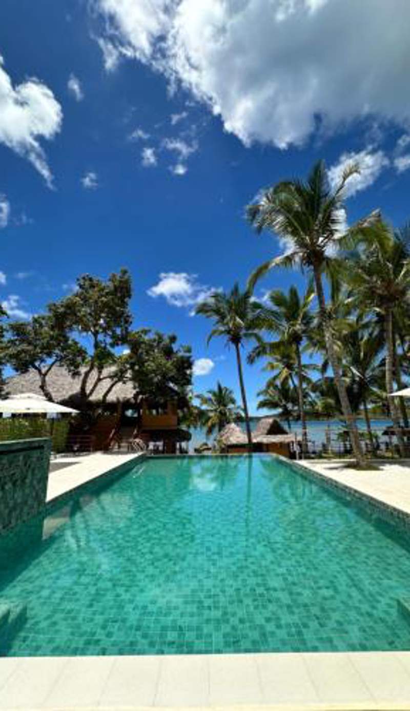 Holiday Beach Hotel