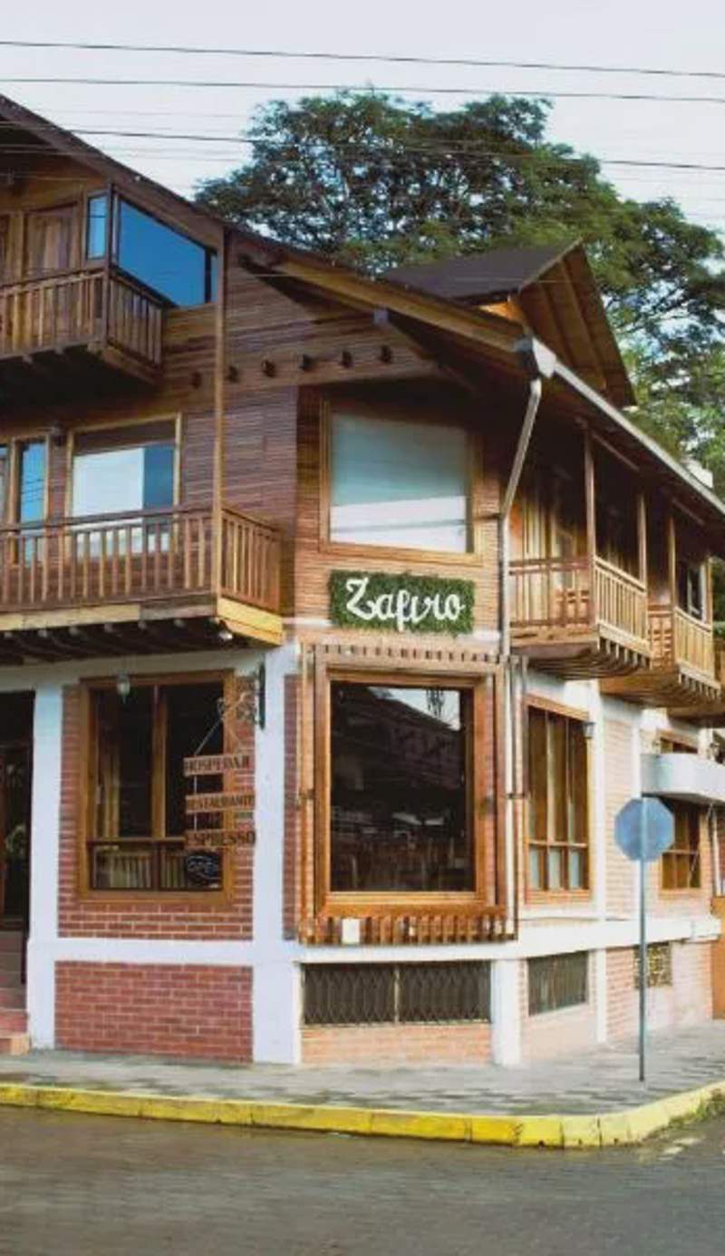 Hostal Zafiro Mindo