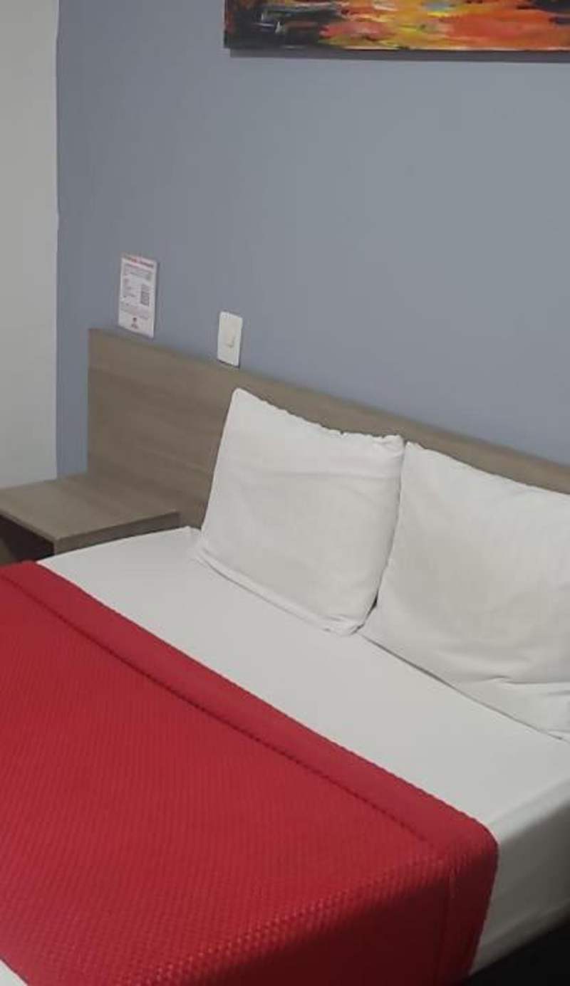Hotel America 52