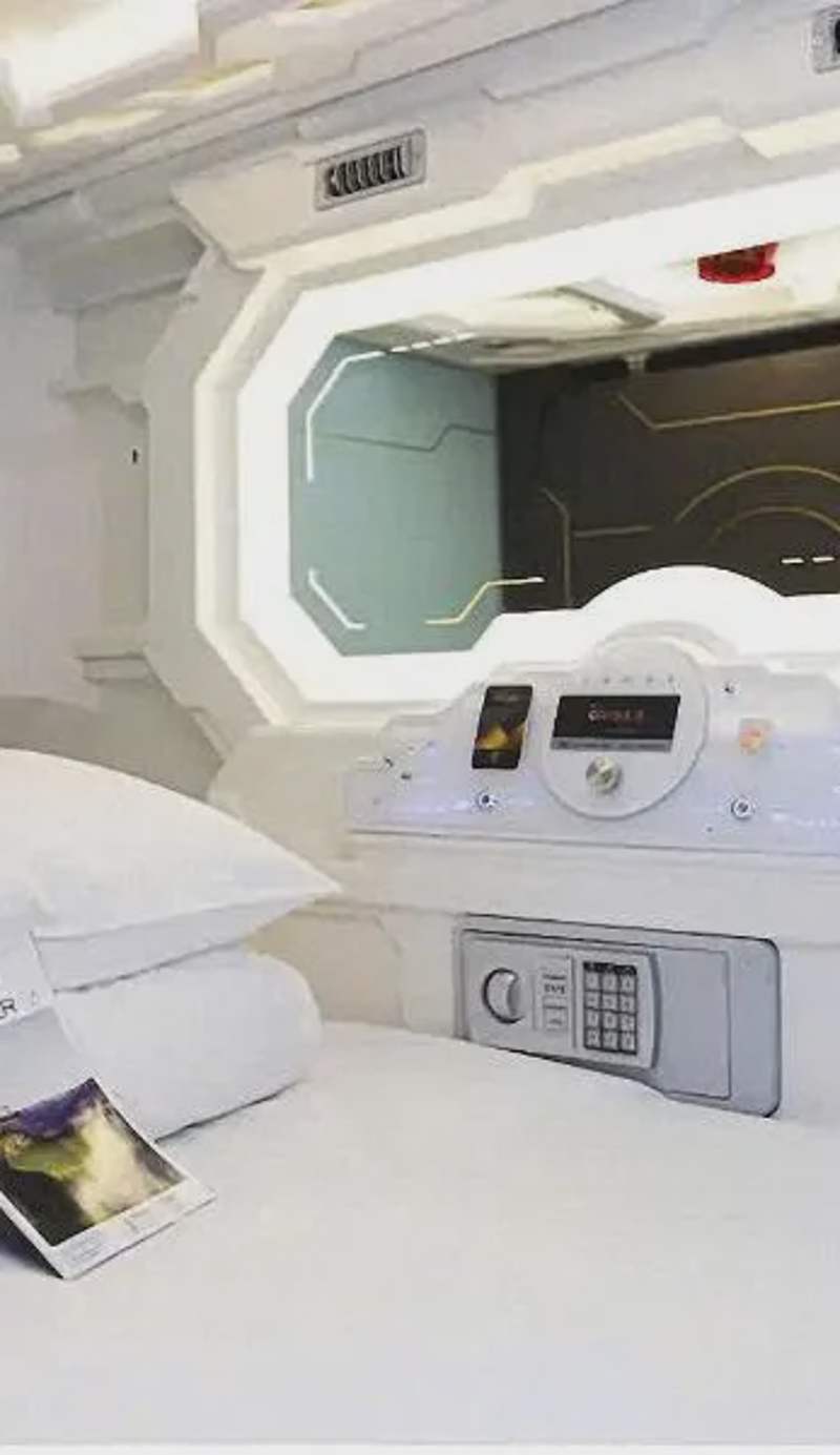 Capsule Riverside