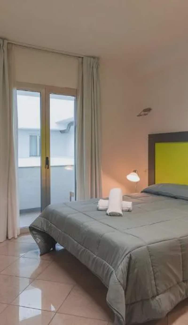 Delta Rooms