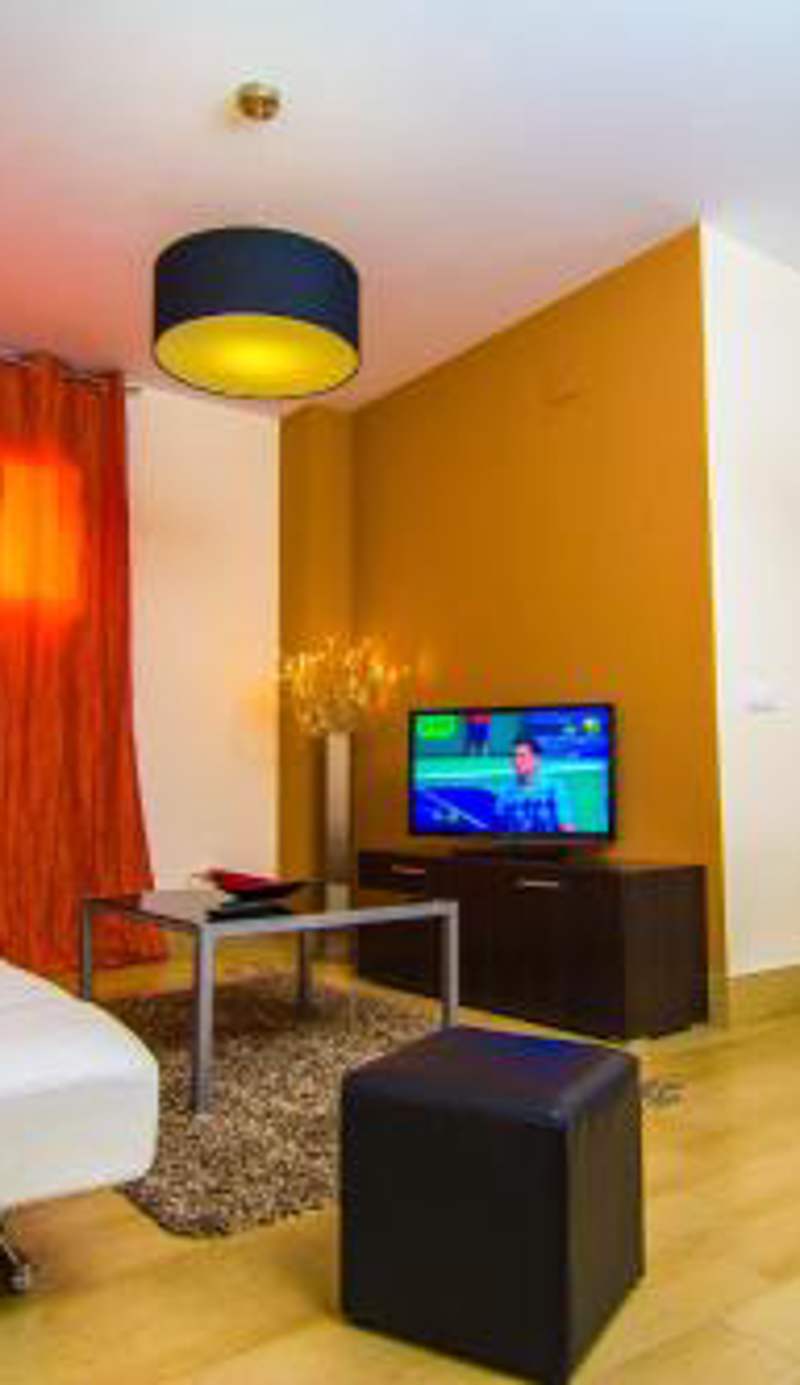 Apartamentos 16:9 Playa Suites