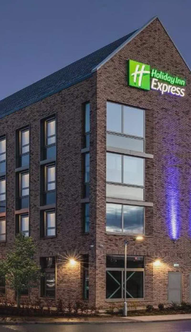 Holiday Inn Express Cambridge West - Cambourne by IHG