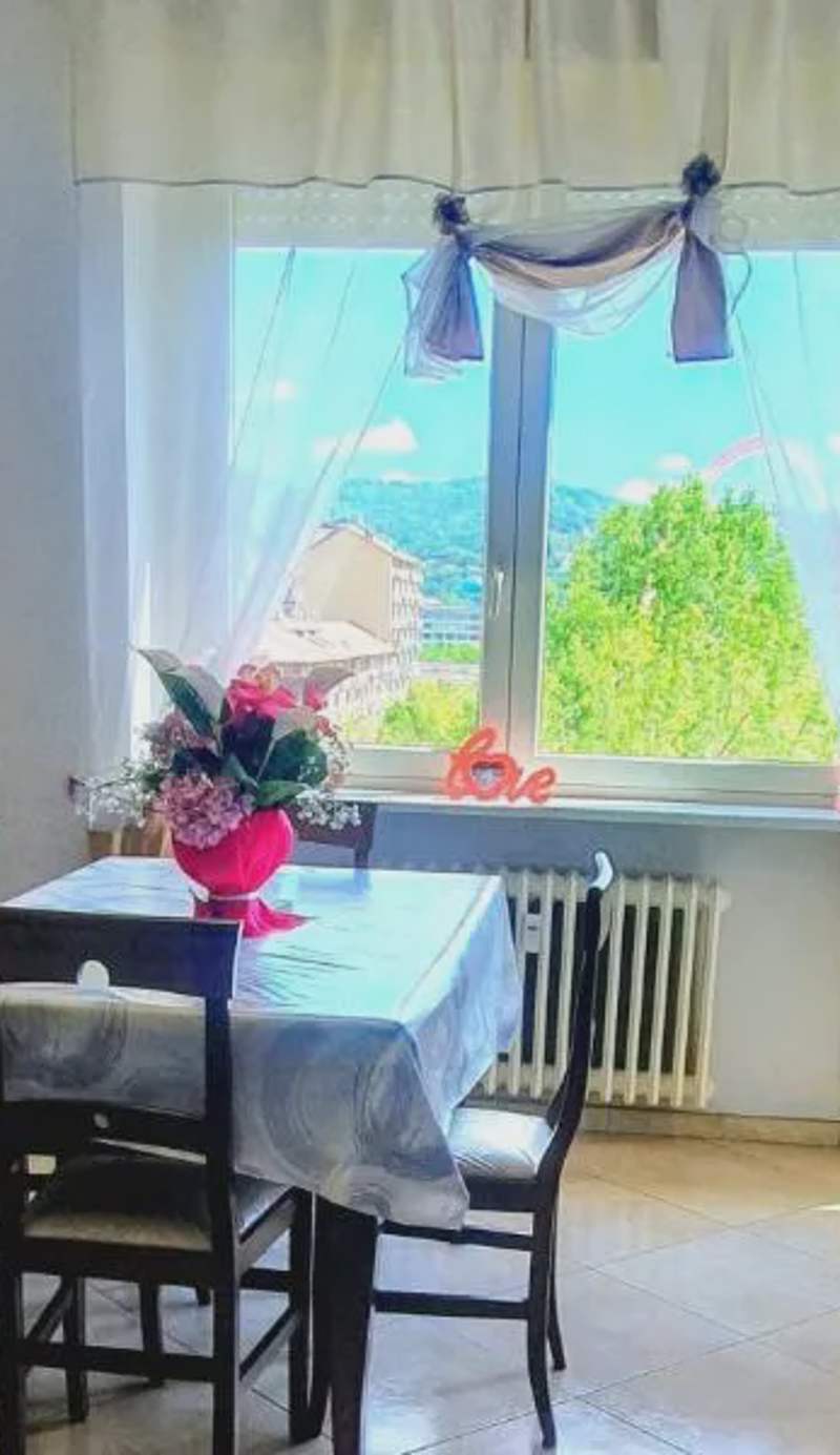 Giuly's home vicino Inalpi Arena, Università e Stadio