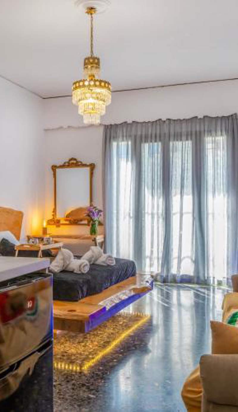 Sunny Palm Room Crete