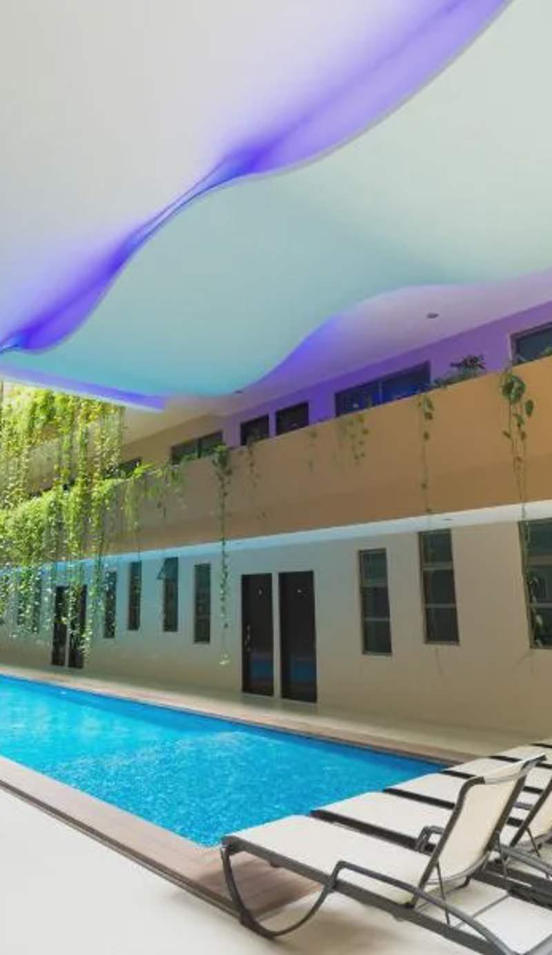 Palmarena Rooms & Residences - Long Stay Comfort with Parking, Sauna, Gym & Pool - Steps from 5th Avenue