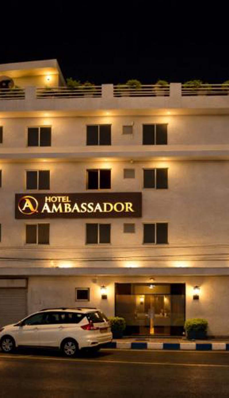HOTEL AMBASSADOR SUKHNA LaKE