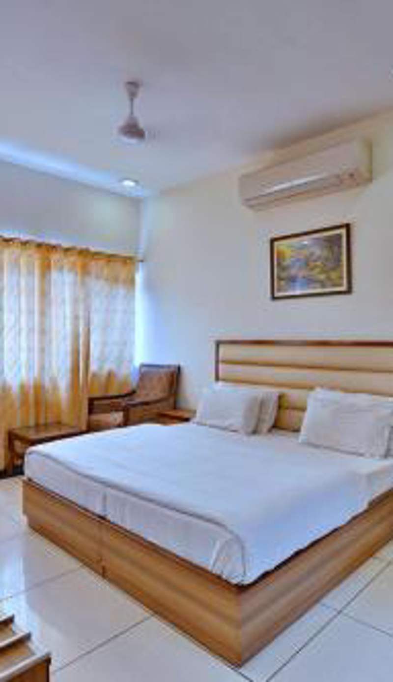 Hotel Aricent Opposite ISBT Sector 17 Chandigarh