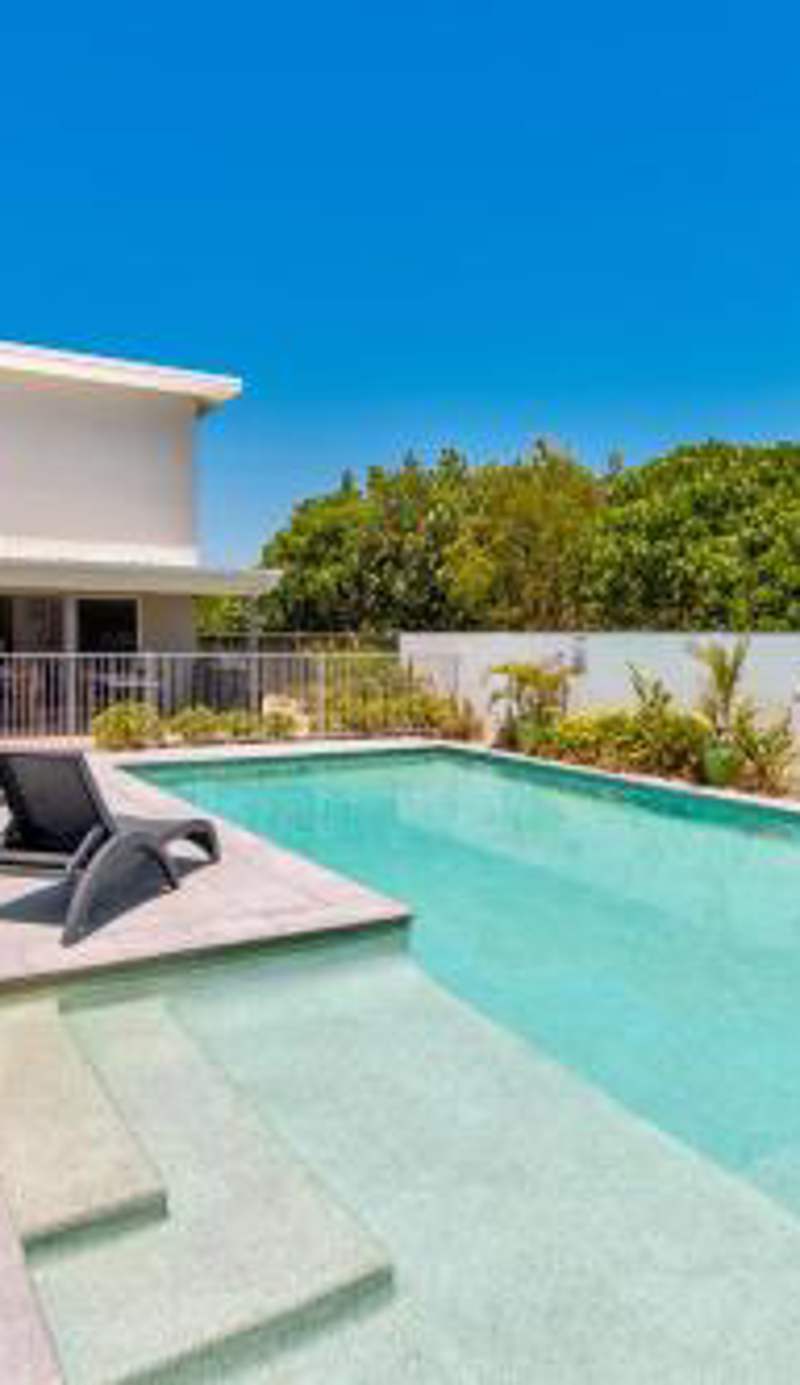 Mackay Oceanside Central Hotel Official