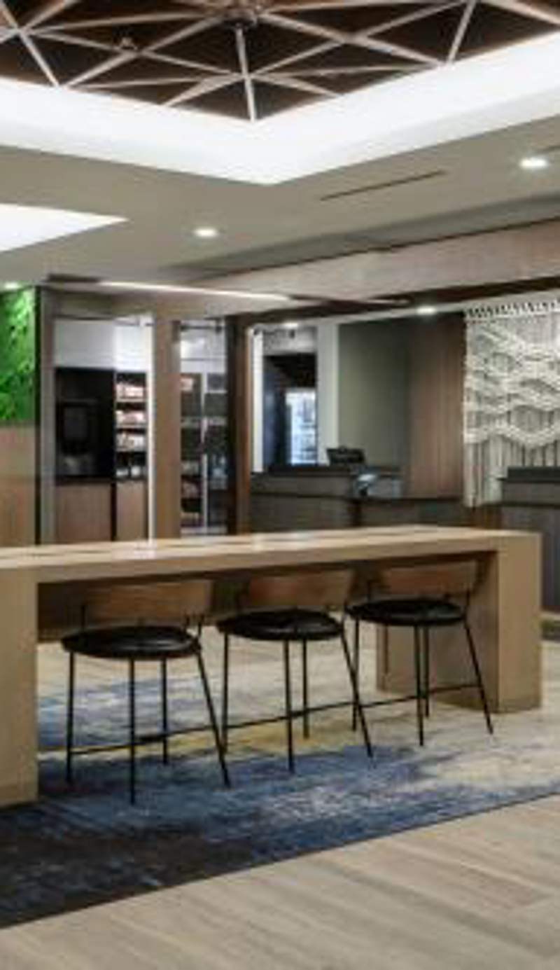 Courtyard by Marriott Chicago Downtown/River North