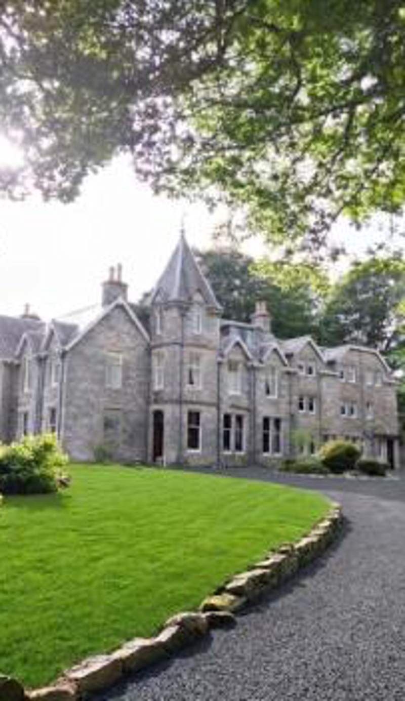 Wellwood Manor