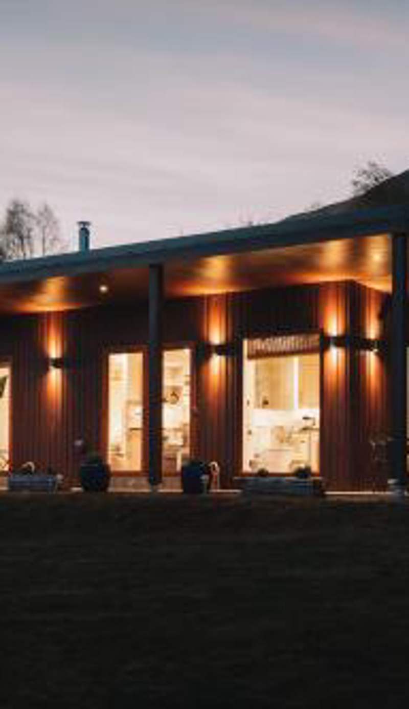 Frances' Sketch Pad with Hot Tub