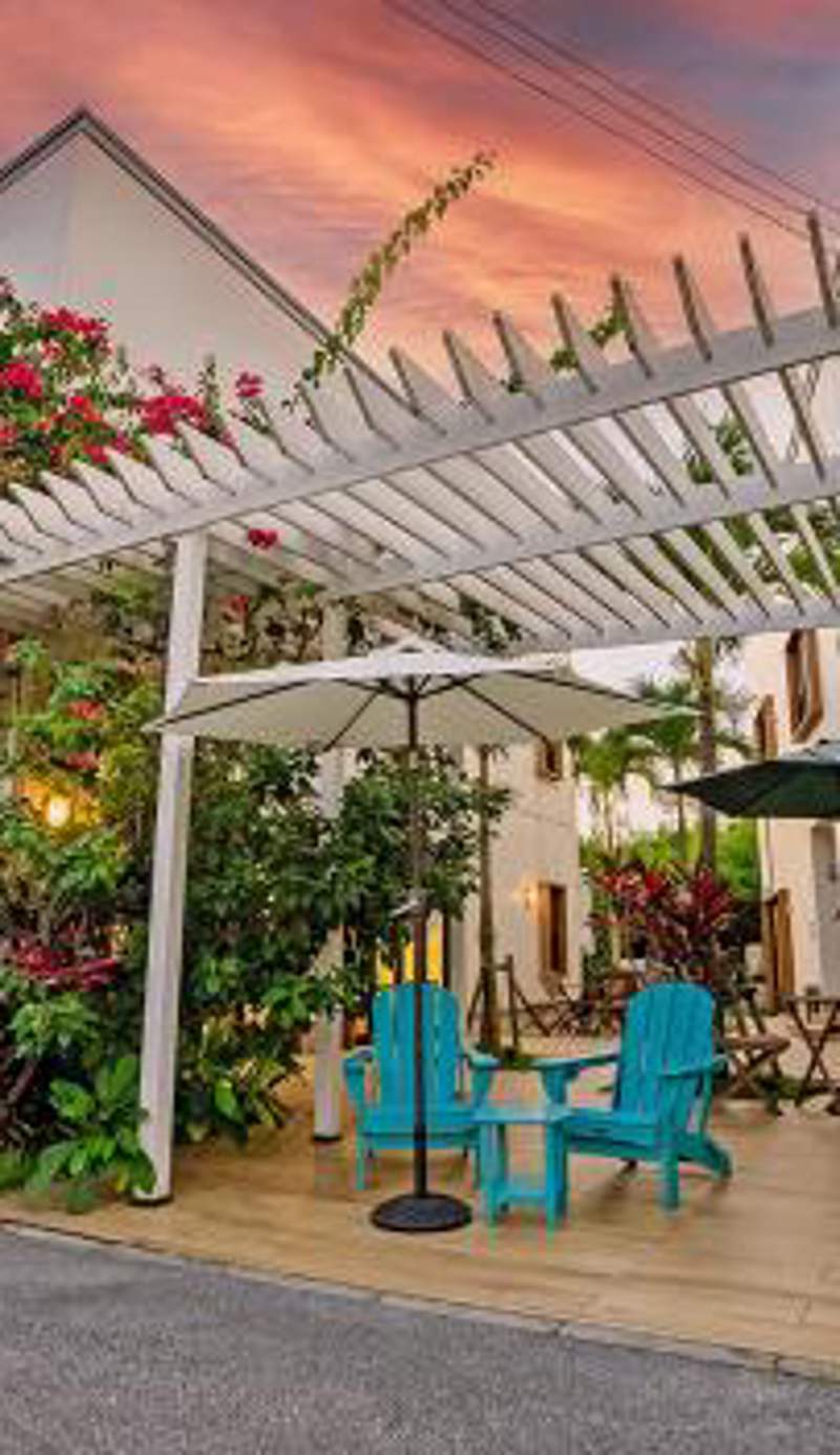 Hotel California Miyakojima Resort