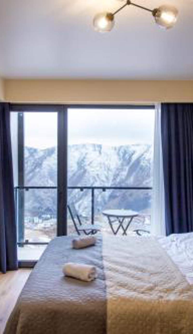 Valley and mountain view, Twins, with Hot Water