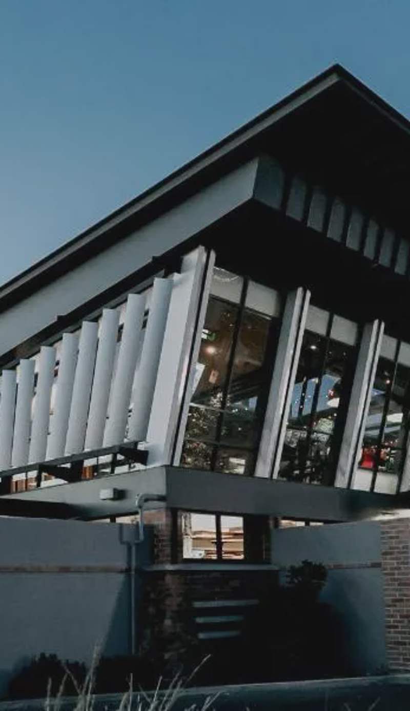 Highlander Hotel Bar Kitchen Rooftop