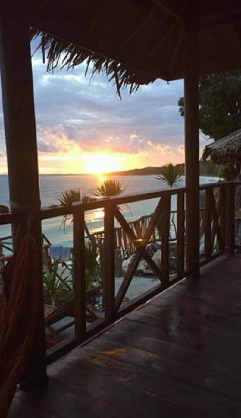 Nini's Beach Bungalows