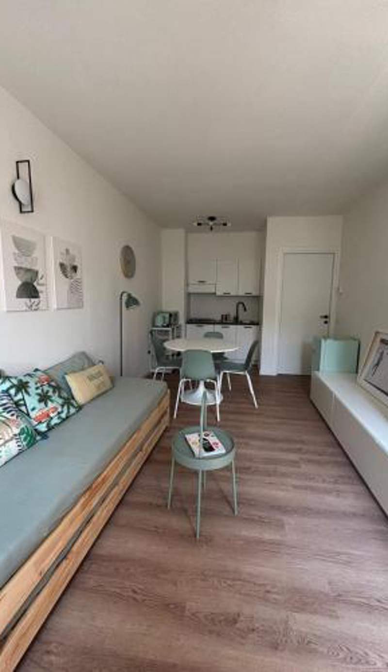 Como lake apartament with private parking