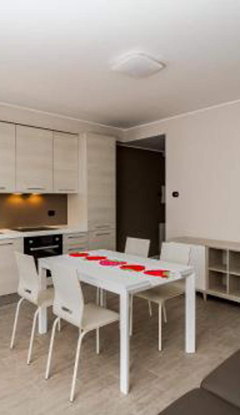 Lake Como Apartments