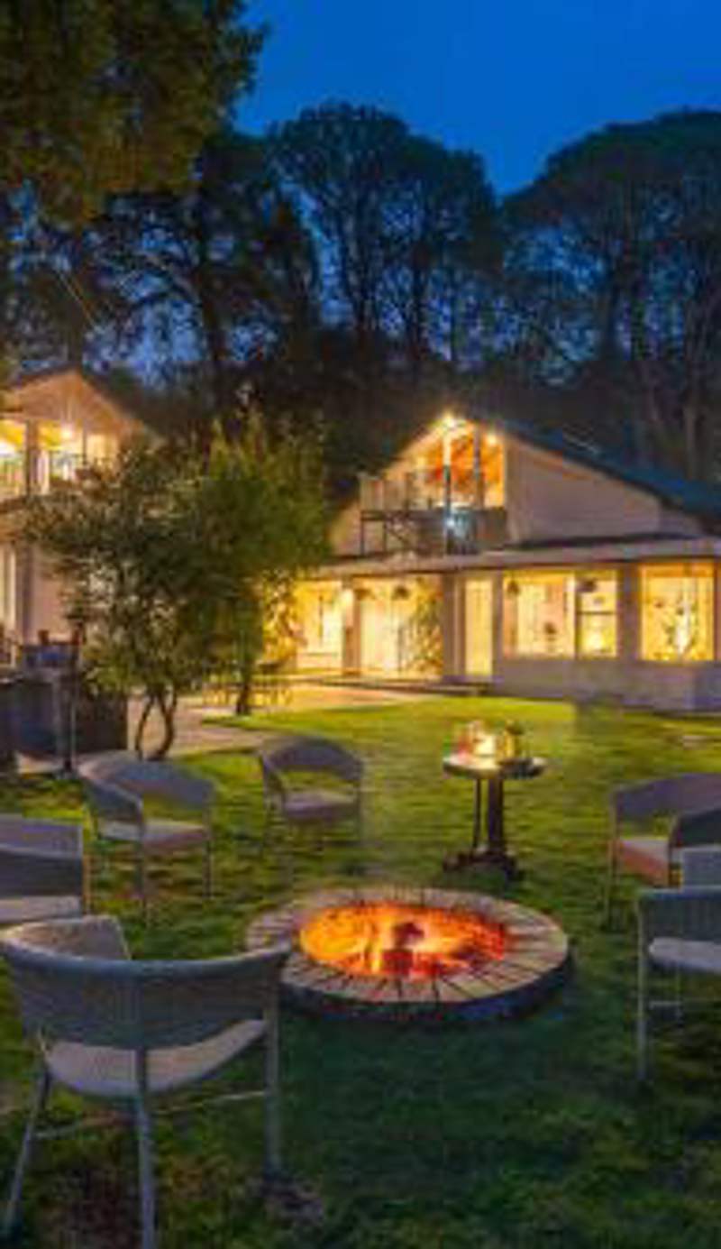 StayVista at Ellis Ville with Bonfire, Lawn