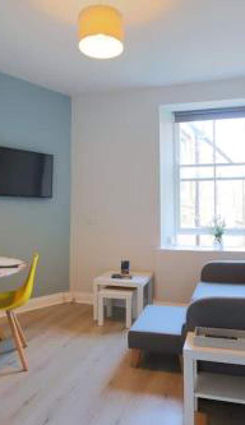 Cosy & Central Broughton 2BR Apt near City Centre