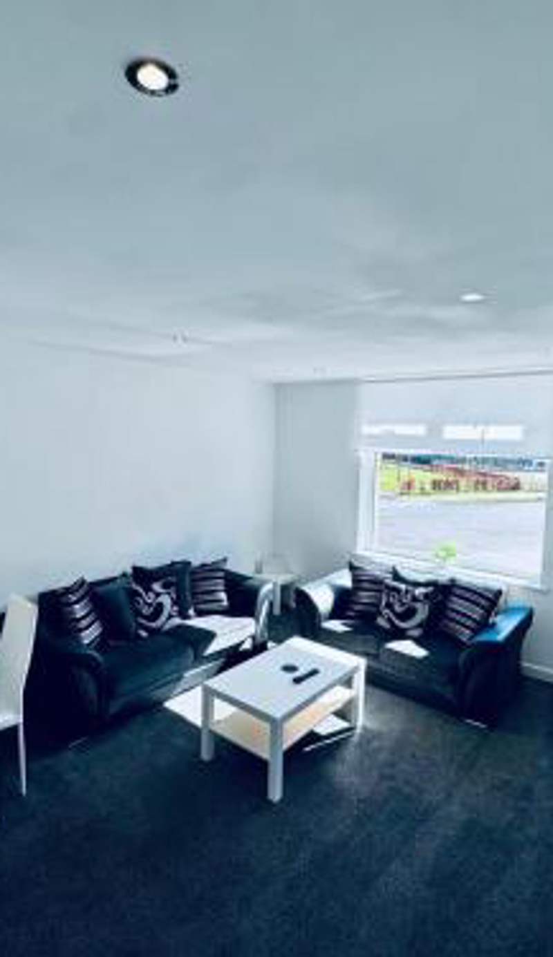 Modern 2 bedroom House With Loft Conversion