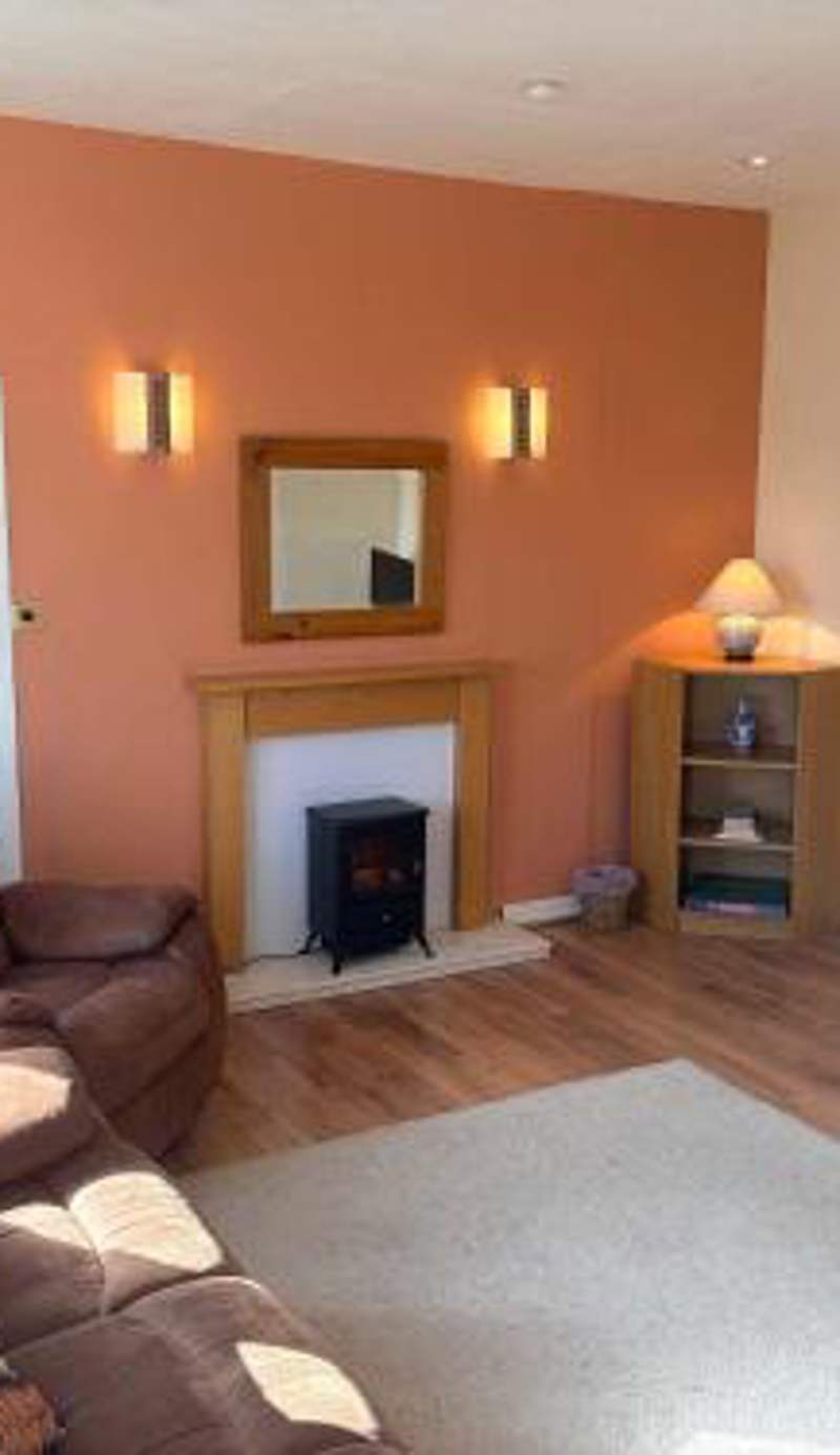 3 Bed Cottage Flat with Parking