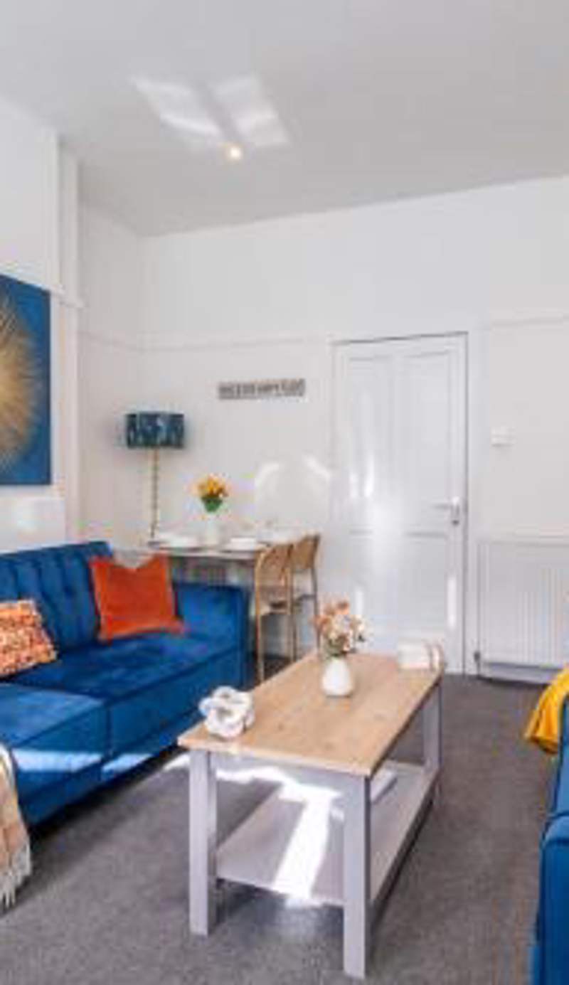 Bella House - 3 bed house in Glasgow