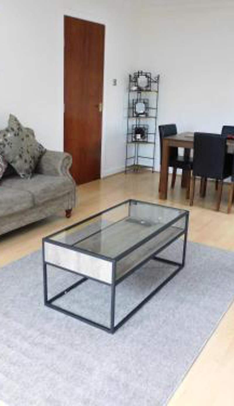 Charming 2 bed apt close to City and SEC Hydro