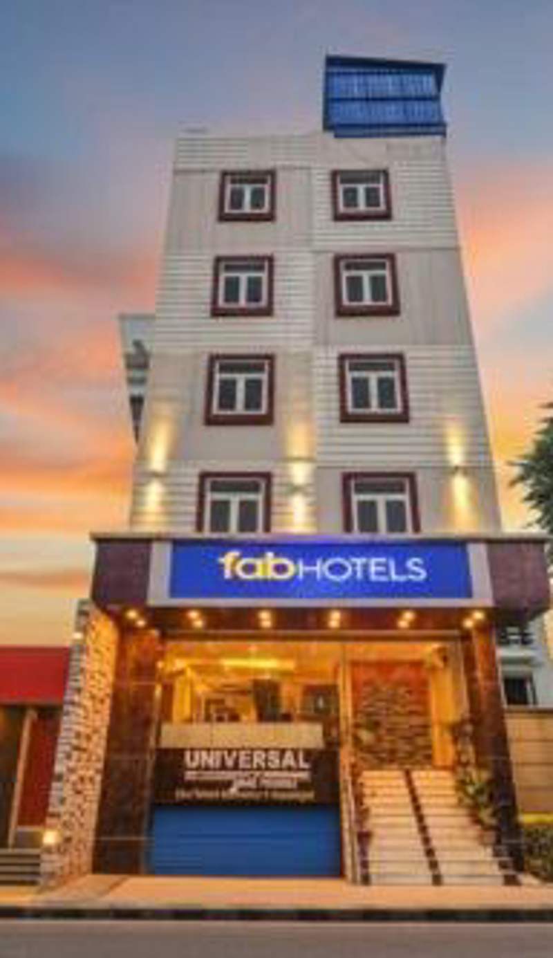 FabHotel Grand Sheela