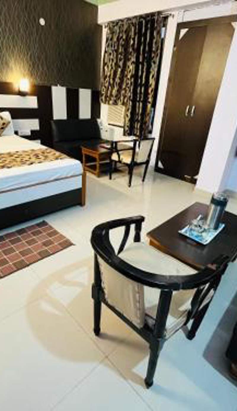 Hotel Mani International
