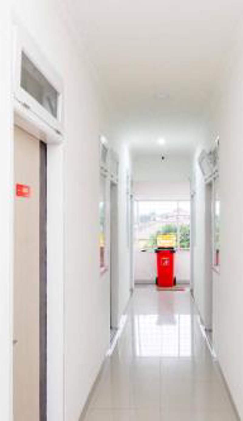 RedDoorz near Rita Super Mall Purwokerto