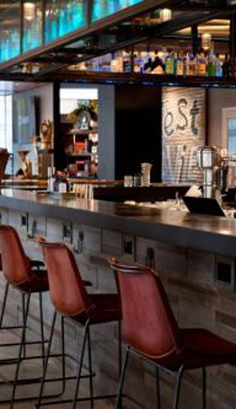 MOXY New Orleans Downtown/French Quarter Area