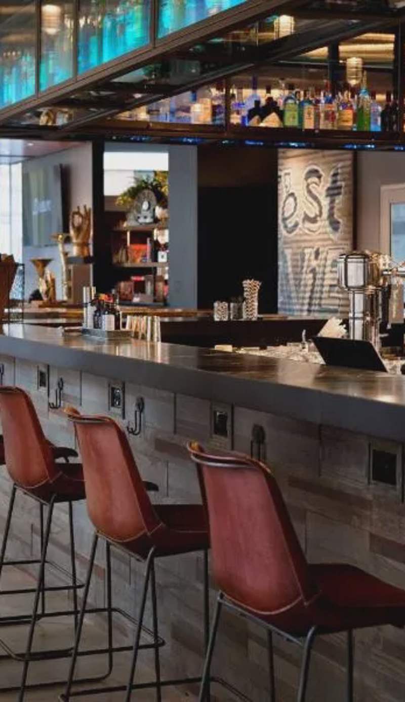 MOXY New Orleans Downtown/French Quarter Area