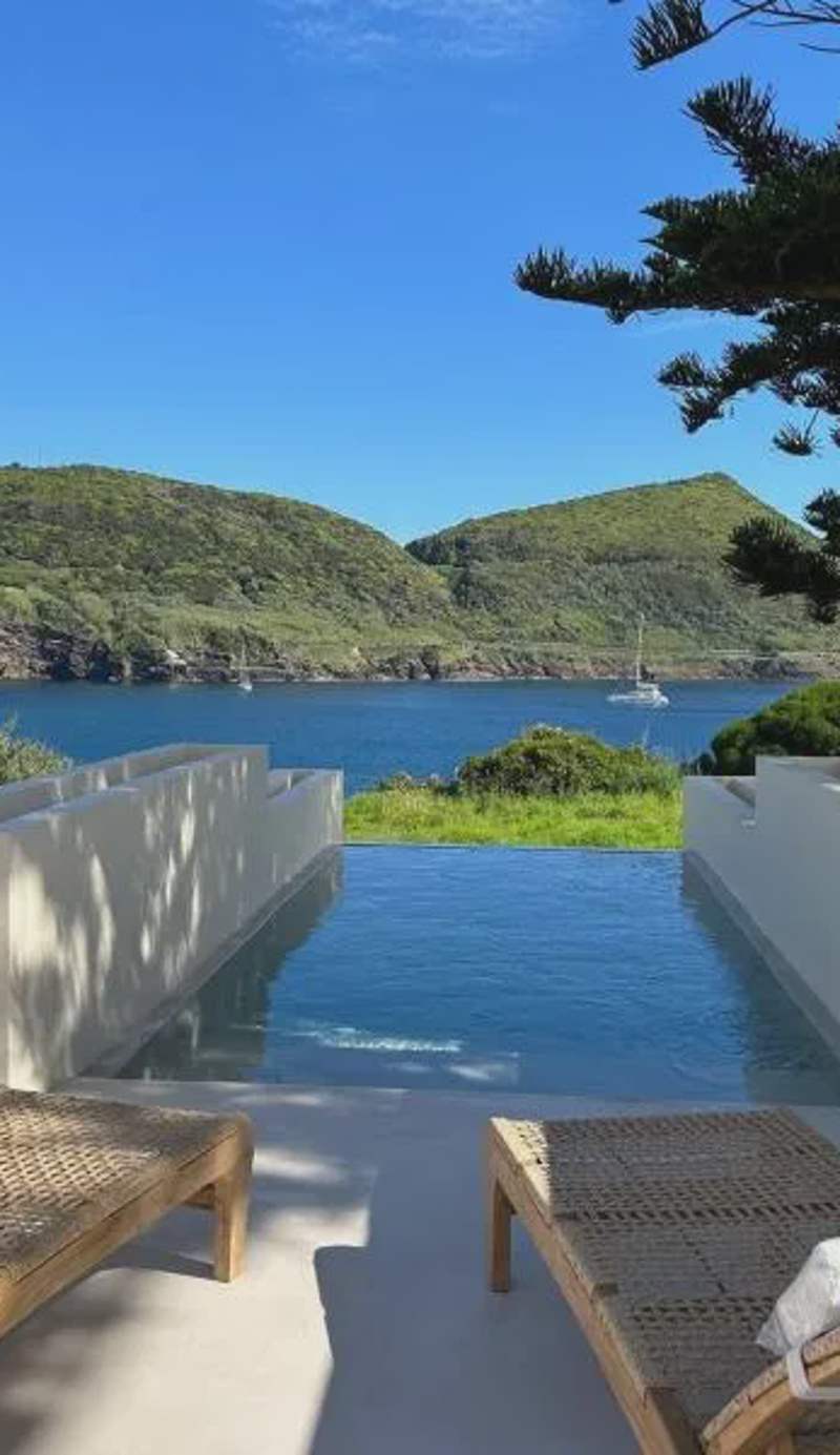 Silveira Bay Lounge Retreat