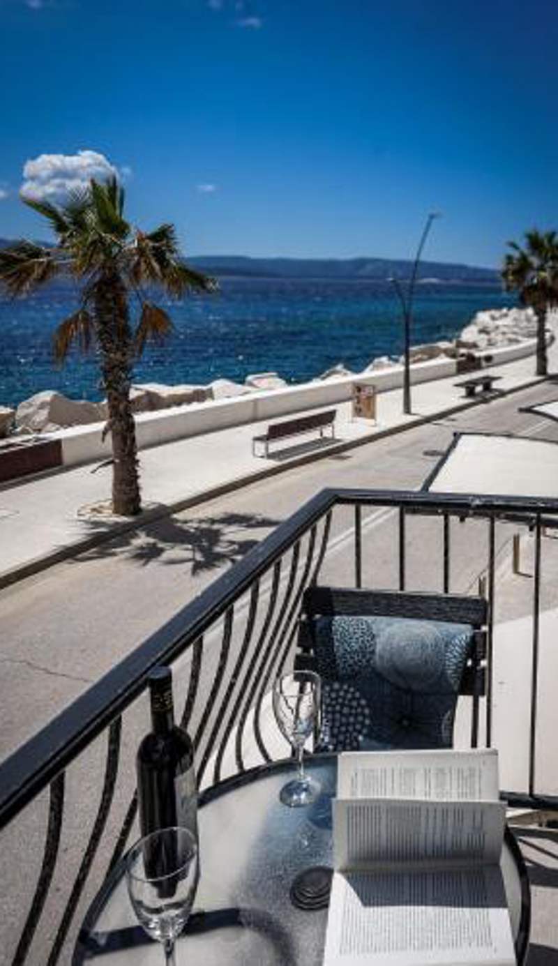 Seaside Apartments Bol