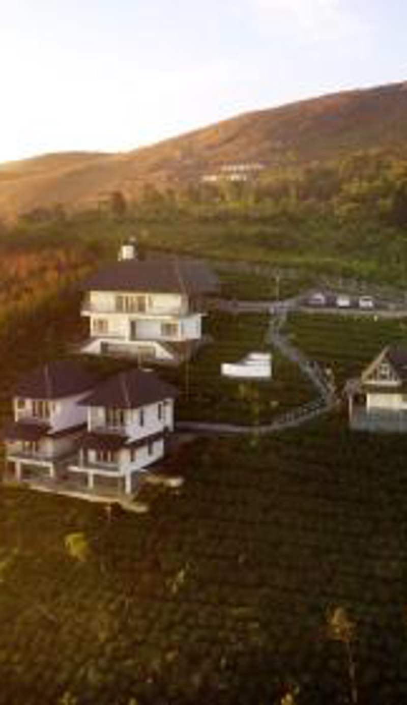 10 Degrees North By Avni Holidays