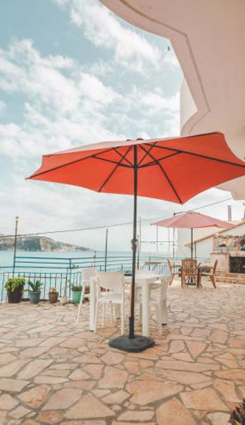 Rooms by the sea