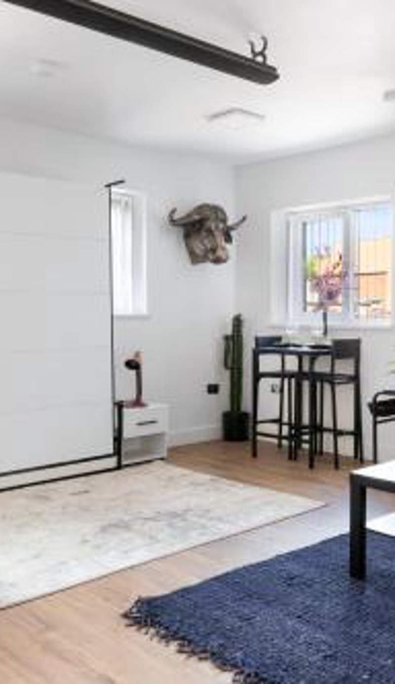 Small Studio Arnold town Center e