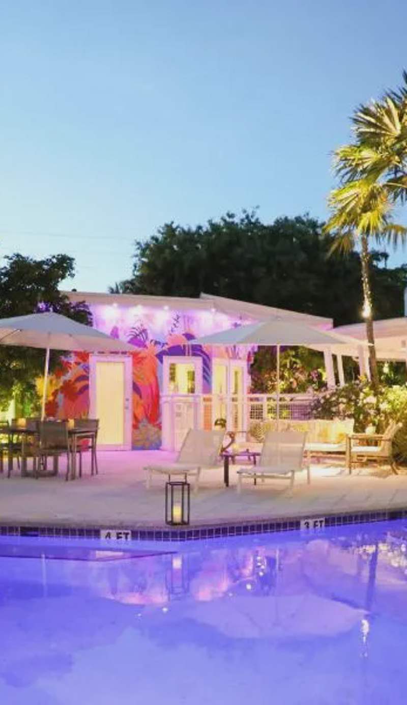 Orchid Key Inn - Adults Only