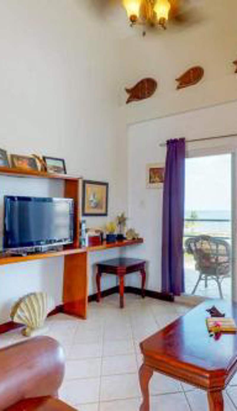 Suite E303 Mara Laguna