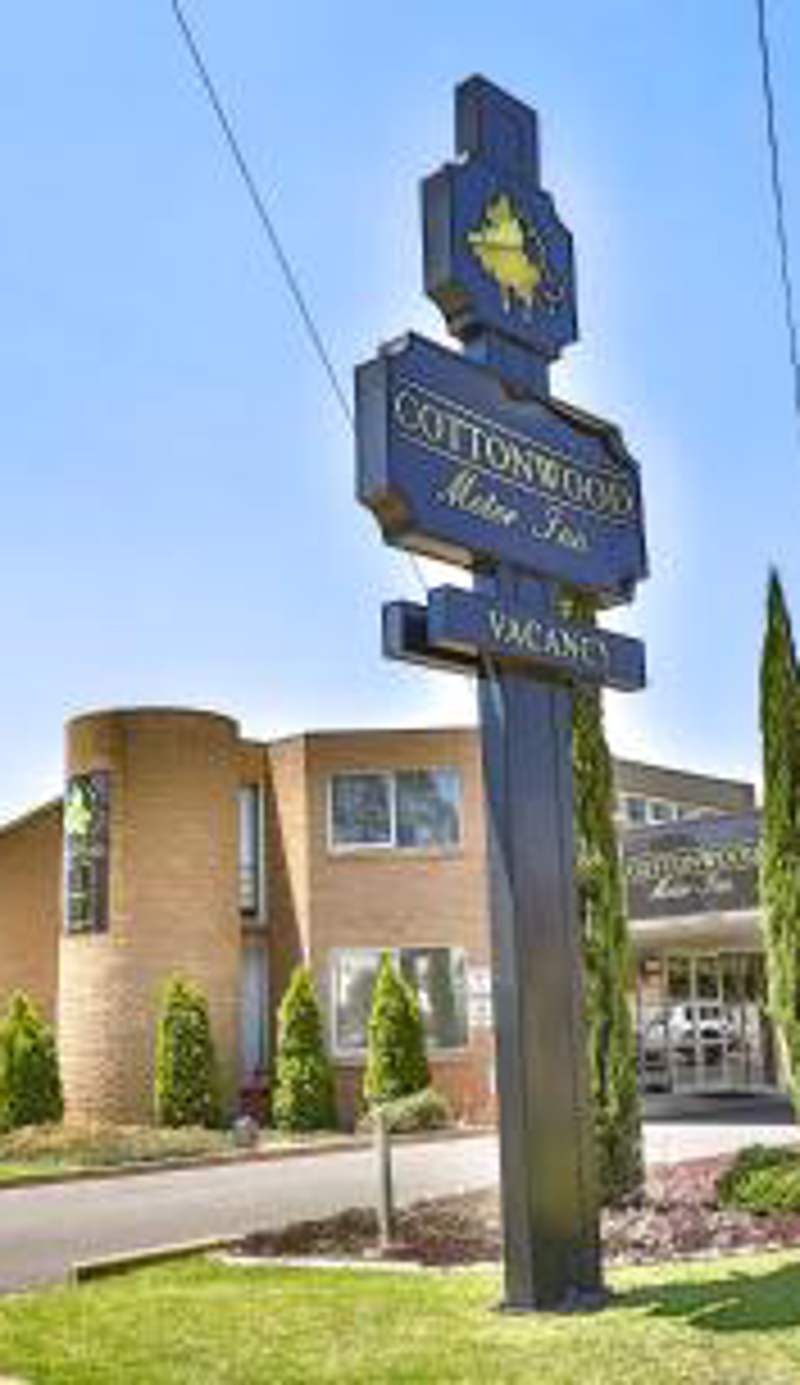 Cottonwood Motor Inn