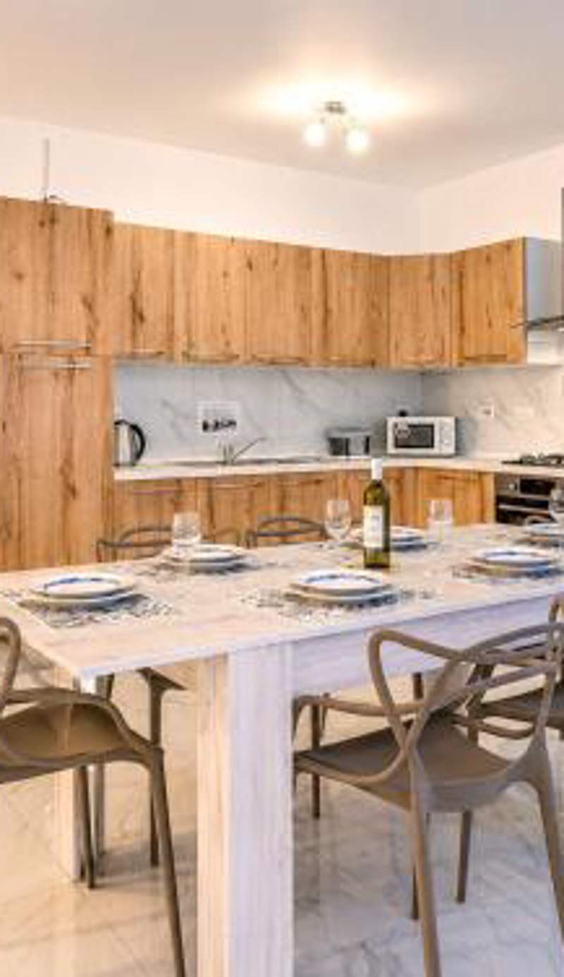 Central Comfort Apartment - Steps From All Amenities