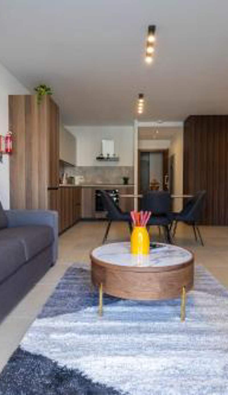 Cozy Living 2 BR Apartment Walk to Sea