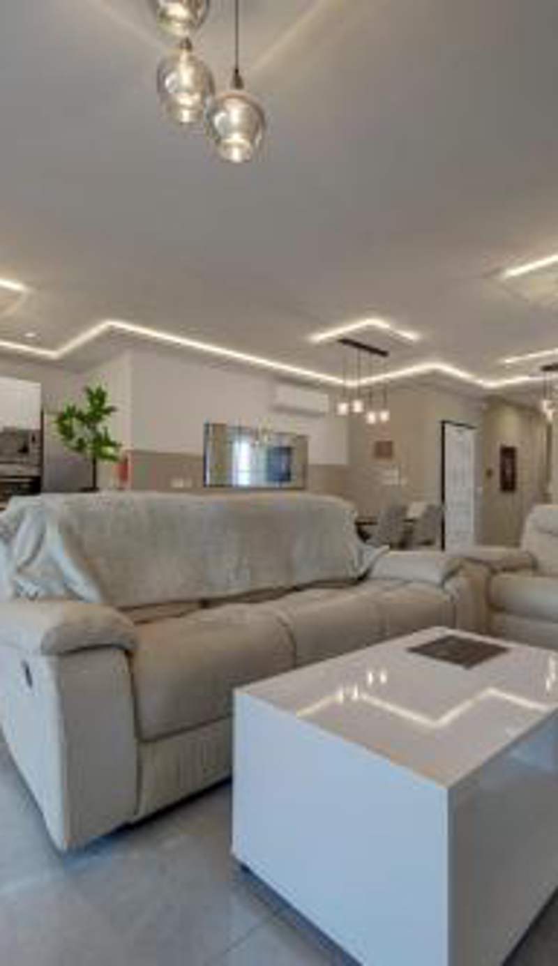 Fully equipped 2BR home with Pool & Gym access by 360 Estates