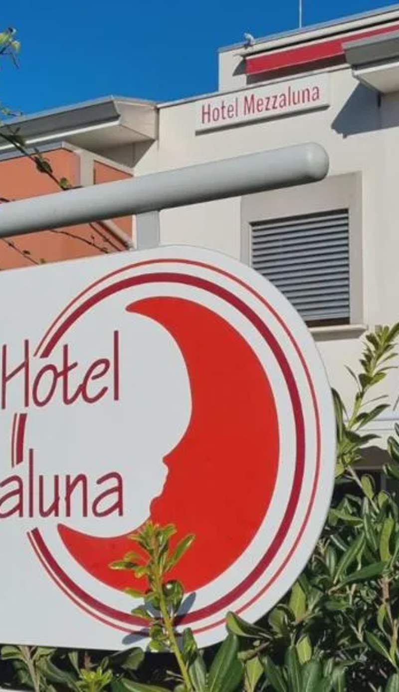 Hotel Mezzaluna