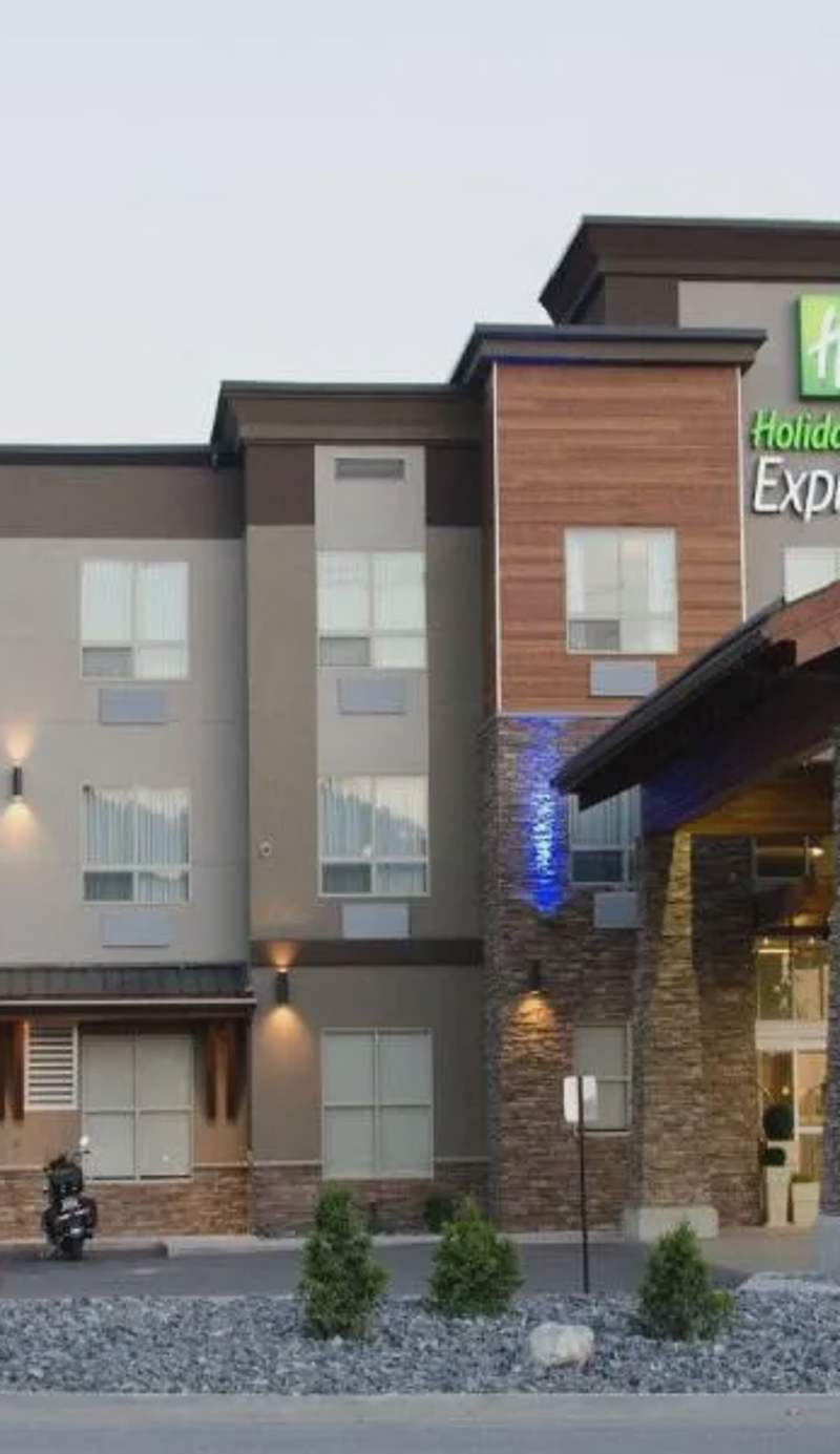 Holiday Inn Express Golden-Kicking Horse by IHG